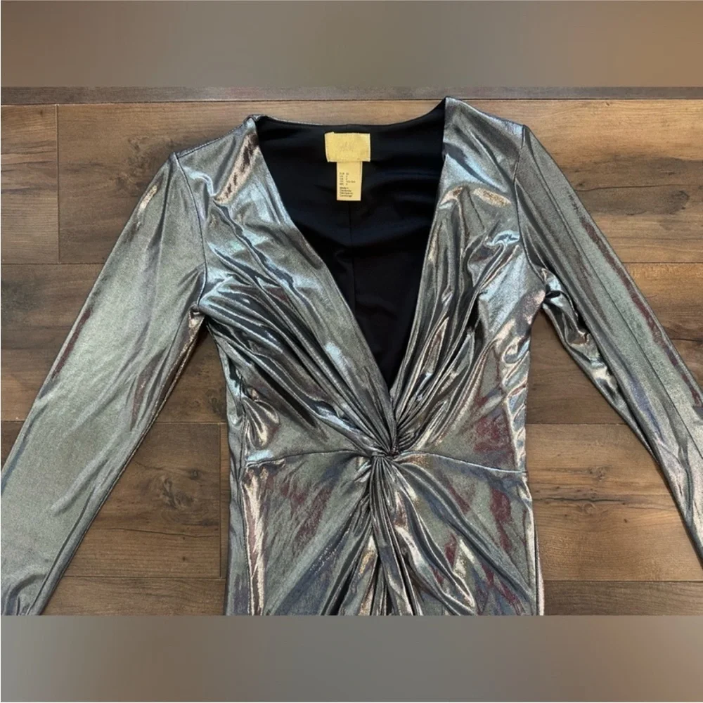 ✨ H&M Metallic Silver Long Sleeve Bodycon Dress – Size 2 ✨ - Picture 5 of 6